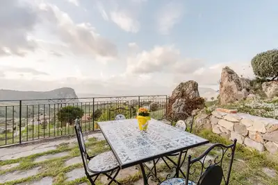 Image de Appartement 'Casa Lucia Borgetto' avec vue sur la mer, Wi-Fi et climatisation