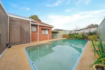 Image de Charming Family Home with Swimming Pool.