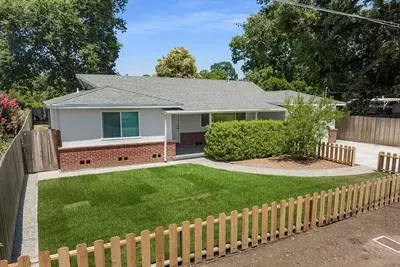 Image de Cozy, Relaxing, Central 4bd/2ba Home
