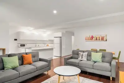 Image de Aurora @ Cowes by Ready Set Stay - linen, towels, Wifi, walk to beach and shops