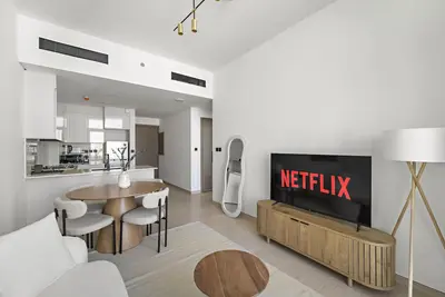 Image de Contemporary 1 Bedroom Apartment in Jvc