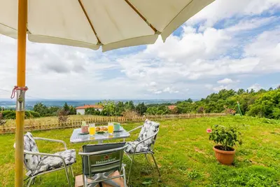 Image de Bel appartement pour 4 personnes avec Tv, patio, vue panoramique et parking