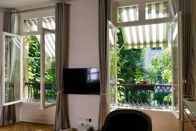 Image de St Georges proche Opéra et la Basilique sacrée