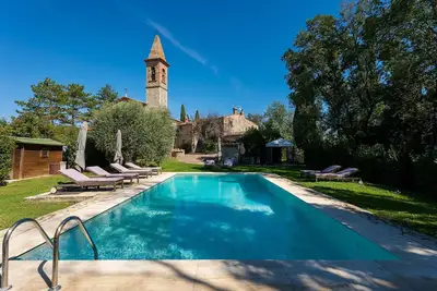 Image de Maison de vacances privée avec Wifi, piscine privée, Tv, patio, parking, près de Greve In Chianti