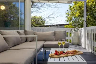 Blairgowrie Beach Days - 1 Night Free! * - The perfect holiday home for families or a fun getaway with friends!