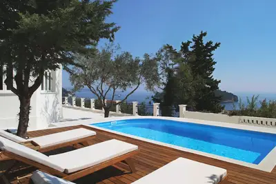 Image de Villa Captain's View is a Luxurious 5-bedroom villa in fabulous Dubrovnik