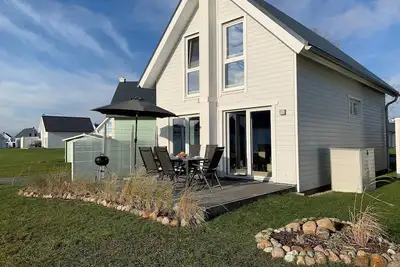 Image de Baltic Sea time-out - infrared sauna, fireplace, shower, 3 smart TVs, terrace, parking lot