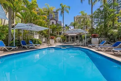 Image de Newi Cozy 2br Apt the Heart of Surf's, Parking, Pool