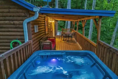 Image de Bigfoot Bungalow / Rrg / Hot Tub!