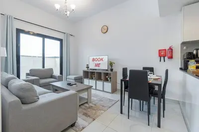 Image de Breathtaking 2br Apartment in Jebel Ali Village!