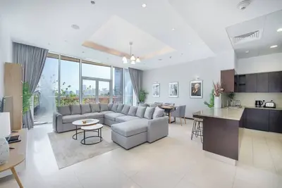 Image de Marvelous 1-Bedroom Apartment with Sea Views at Tiara Residences