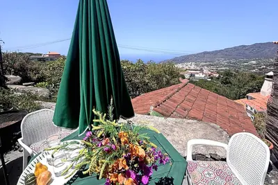 Image de Sombrero de Pico C, with shared swimming pool in El Paso, island of La Palma