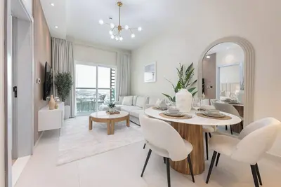 Image de Elegant 1-Bedroom Apartment in Jumeirah Village Triangle with Balcony Bliss
