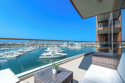 Image de Serene 3-Bedroom with Waterfront Marina Views in Palm Jumeirah