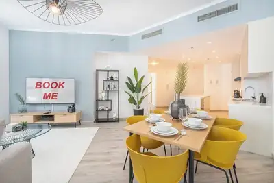 Image de Dazzling 2-Bedrooms with eye-catching artwork in Dubai Marina!