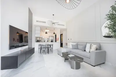 Image de Awesome 1-Bedroom in Al Barshaa South, Near to Dubai Adventures!