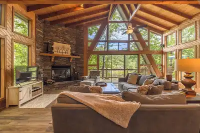 Image de Sunset Bridge Chalet by Innsbrook Vacations!