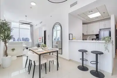 Image de Sophisticated 1-Bedroom With Skyscrapers View at Botanica Tower