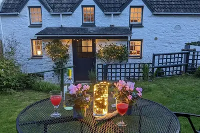 Image de Yr Hal, Llangrannog - Deux Chambres Gîte, Couchages 5