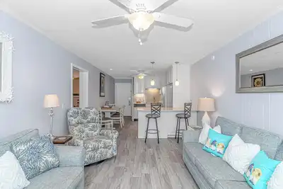 Image de Breathtaking 2 Bedroom Condo with Ocean Views! Sleeps 5! 2b