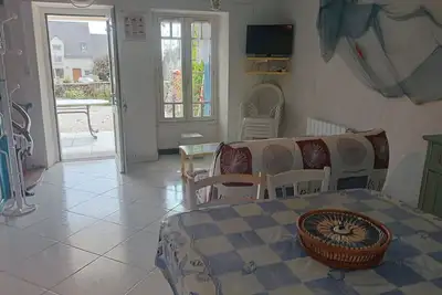Image de Maison de pêcheur de 50 m2 avec terrasse et cour de chaque côté