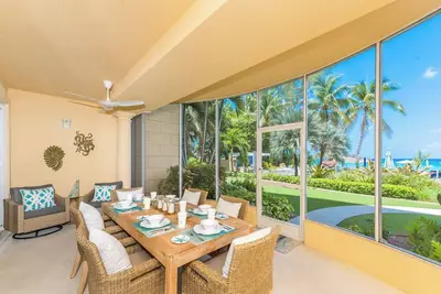 Image de Villa 2, Stunning ground floor, 3 bedroom, 3 bathroom, oceanfront.