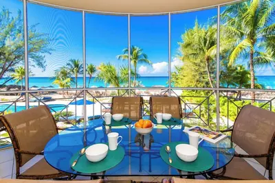 Image de Villa 12, Second floor 3 bedroom, 3 bathroom, oceanfront, fully equipped.