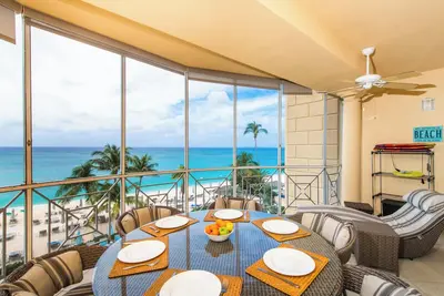 Image de Villa 22, Forth floor 3 bedroom, 3 bathroom, oceanfront, fully equipped.