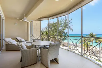 Image de Villa 23, Forth floor 3 bedroom, 3 bathroom, oceanfront, fully equipped.