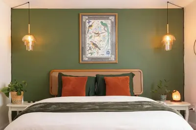 Image de The Art Grove Gallery Home