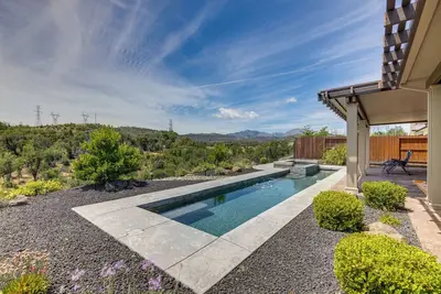 Image de Vacation home just 3 minutes to Sacramento River
