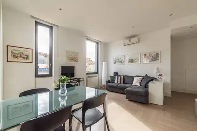 Image de Shining Apartment near Subway!