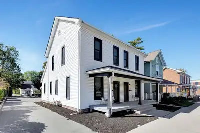 Image de Miller House-Modern Remodel 2br Historic Townhome blocks to downtown Noblesville