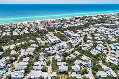 Image de 67 Wiggle Lane - Rosemary Beach - Steps to Tennis Courts, Beach, Pools!