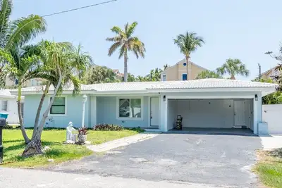 Image de Charming 4-bedroom house with WiFi, pool, fitness room in peaceful Boynton Beach