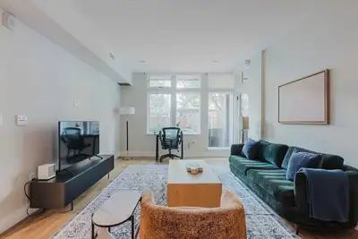 Image de Divine Palo Alto 2br w/ W/D, nr Dining & Tech HQs, by Blueground
