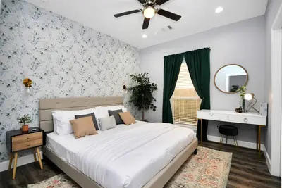 Image de Rodeo- Nrg, Sleeps 10, King Bed, Fast Wi-Fi, Pet Friendly