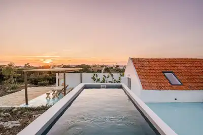 Image de Stunning Retreat w\/pool in Azoia - Casa da Serra 1