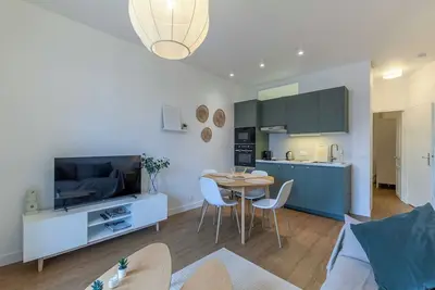 Image de Appartement 2 chambres avec balcon près de l'Hippodrome