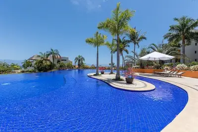 Image de Ocean View Condo with Resort Pool & Beach