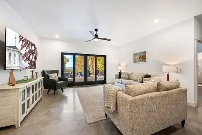 Image de Wheelchair Accessible Retreat with Private Shoreline, Bay Views, and Modern Amenities in Egg Harbor