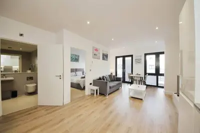 Image de Solihull 1 Bed apartment with Gym & Parking, Nec