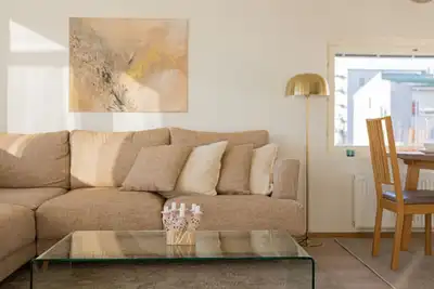 Image de 2 Bdr Brand New Apt with Sauna