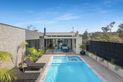 Solace by the Bay: 5  Br, 3  Ba House in Blairgowrie, Sleeps 10