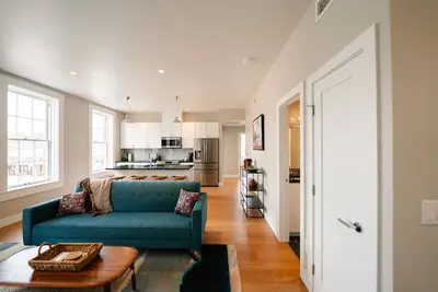 Image de 2br \/ 1. 5 bath in Martindale