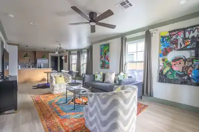 Image de Traxler House - featuring local artist Traxler