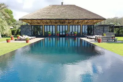 Image de Serene Beachfront Villa, Your Private Oasis