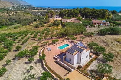 Image de Villa with 4 bedrooms and swimming pool