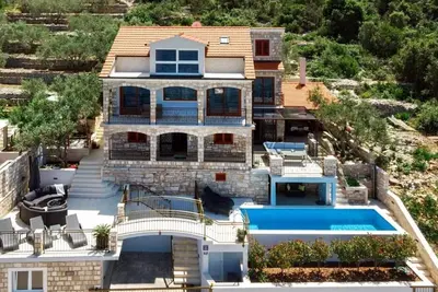 Image de Holiday Home Dona Maria with heated pool and first row to the sea