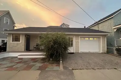 Image de 3-bedroom house in center of Ocean Park!